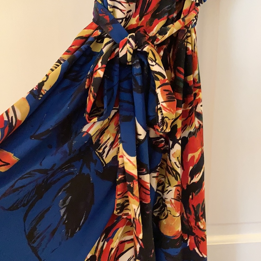 NEW never worn!Women’s Evan Picone sleeveless dress with wrap style top. Size 4P